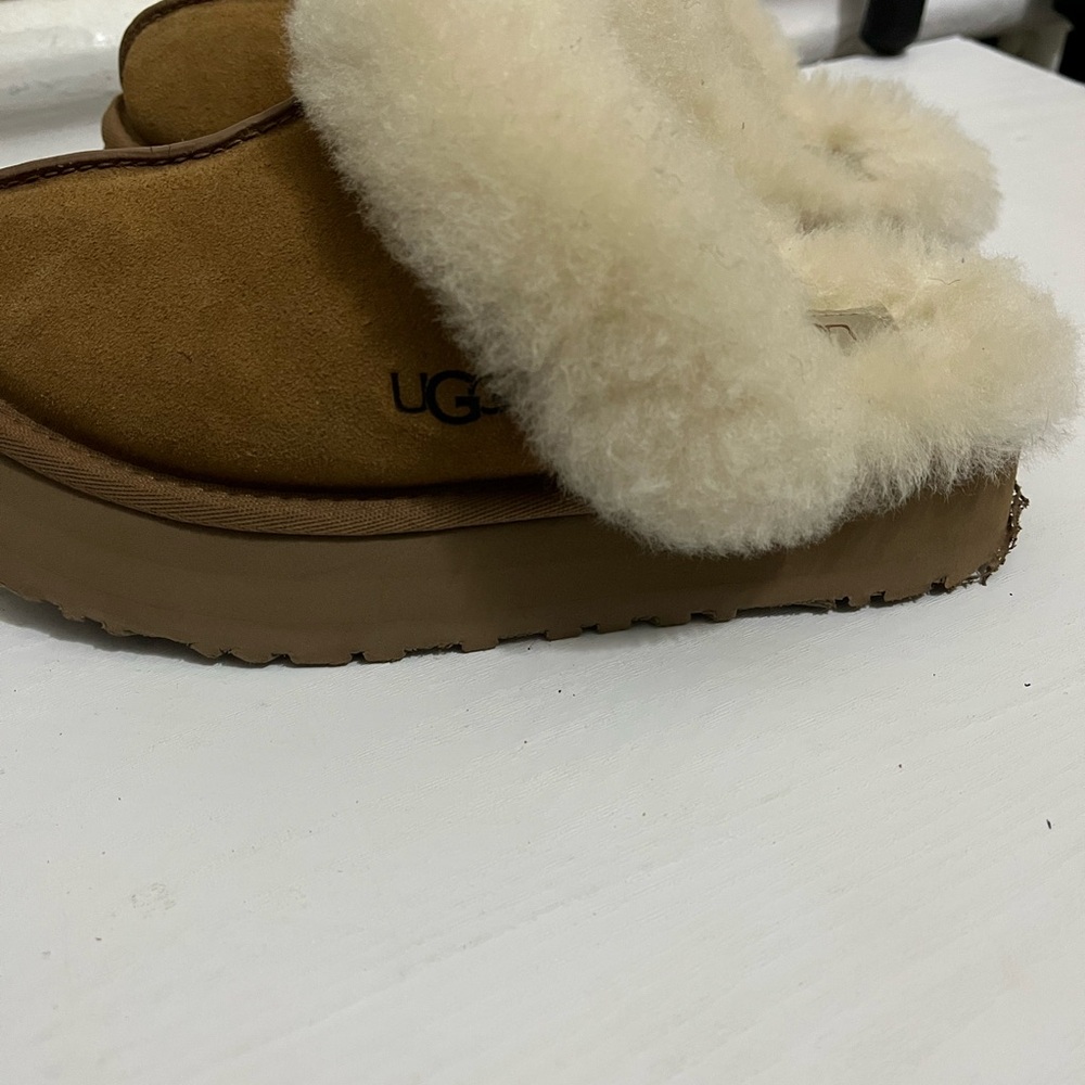 UGG Women's Brown and Cream Sheepskin Slippers